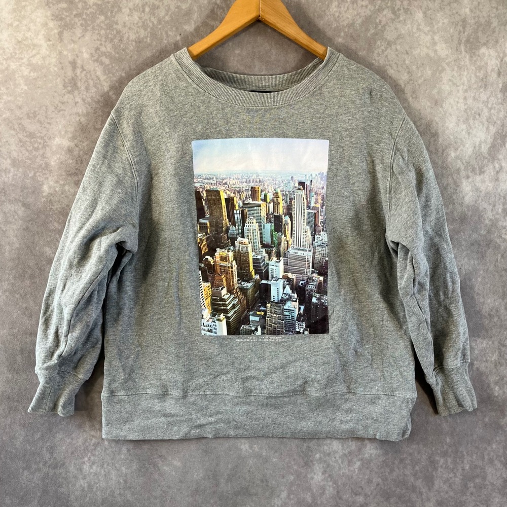 Zara Sweatshirt Women Medium Gray NYC Skyline Graphic Crewneck Pullover